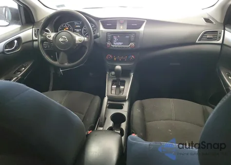 2017 Nissan Sentra S z USA, uszkodzony, nr VIN 3N1AB7AP8HY282671